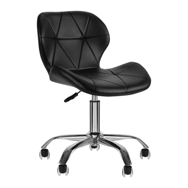 Activ QS - 06 - comfortable grooming chair with height adjustment.