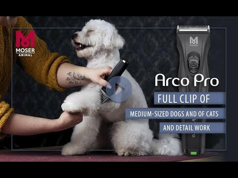 Moser Arco Pro 1876 - cordless clipper with adjustable blade and two batteries included.