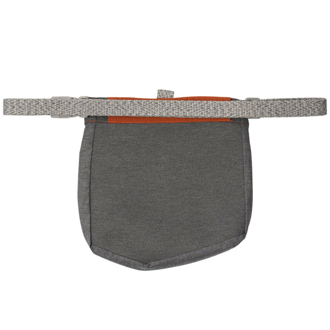 Hurtta Treat Pocket Eco Blackberry Mix - training pouch for dog treats.