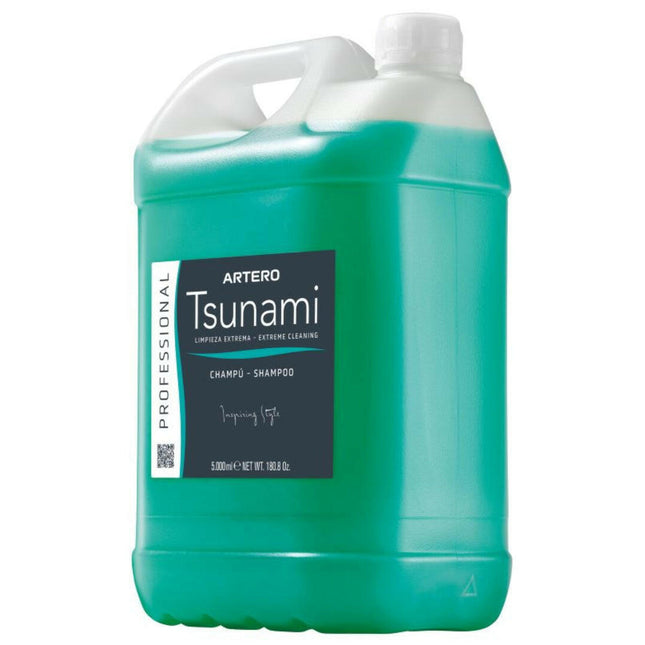 Artero Tsunami - degreasing shampoo for dogs, for the first wash.