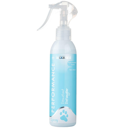 Diamex Performance Plus Spray - conditioner with almond oil, facilitating fur detangling.