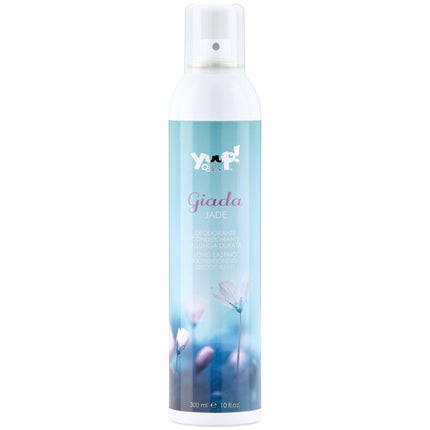 Yuup! Fashion Jade Deodorant - a refreshing coat spray for dogs and cats with a fresh, floral scent.