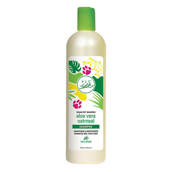 Pet Silk Vegan Aloe Vera Oatmeal Shampoo - moisturizing and soothing shampoo for dogs and cats, with aloe vera and oatmeal, concentrate 1:16.