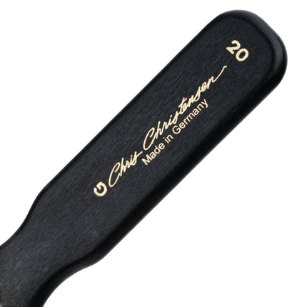 Chris Christensen Oval Pin Brush - elegant brush with gold-plated pins, for long and silky hair.