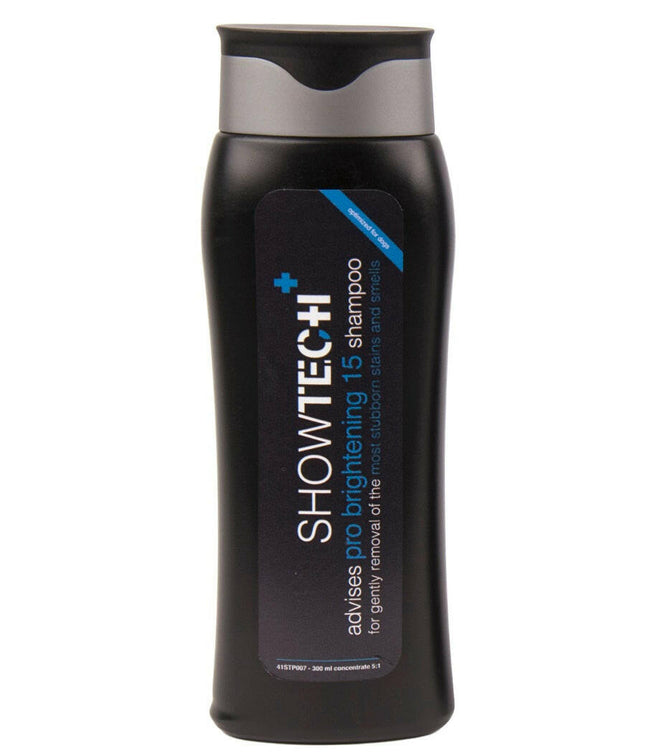 Show Tech+ Brightening Shampoo - concentrated shampoo that enhances coat color and removes discoloration.