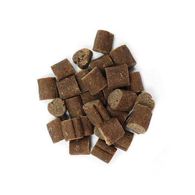 Record Proteinsect Mealworm Cubes with Duck - dog treat, insect and duck bites.