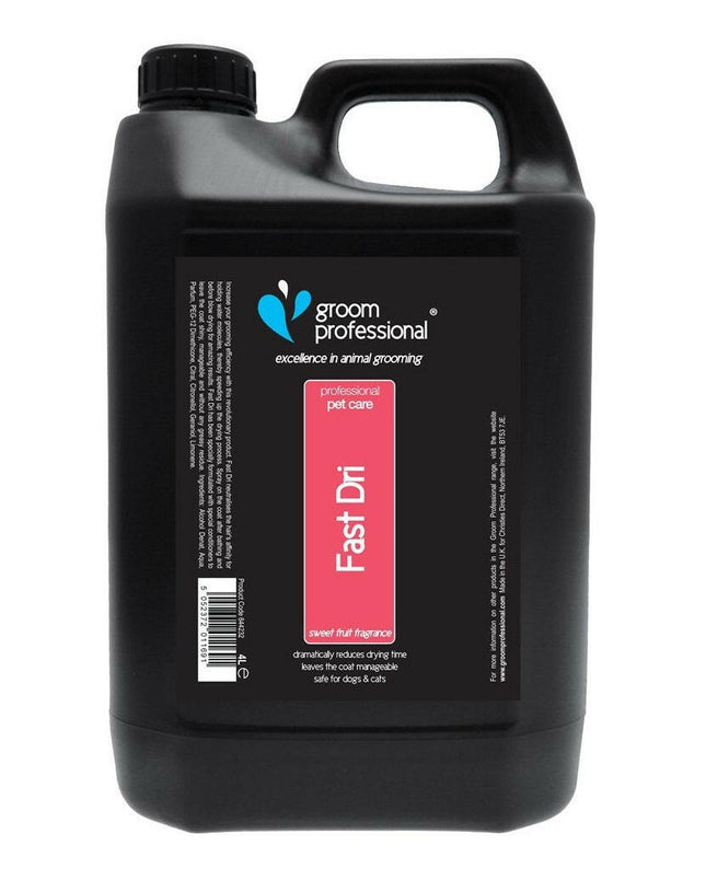 Groom Professional Fast Dri Spray - a formula that reduces drying time by 50%, with a sweet fruit scent..