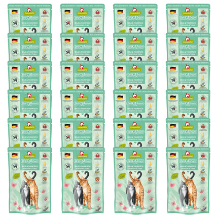 GranataPet DeliCatessen Venison & Tuna - grain-free wet food with game meat and tuna, pouches for cats.
